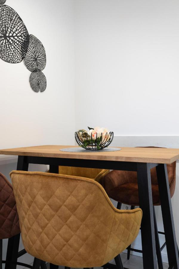 Design 1Bdr Loft Near Kvaternik Square Apartment ซาเกร็บ ภายนอก รูปภาพ