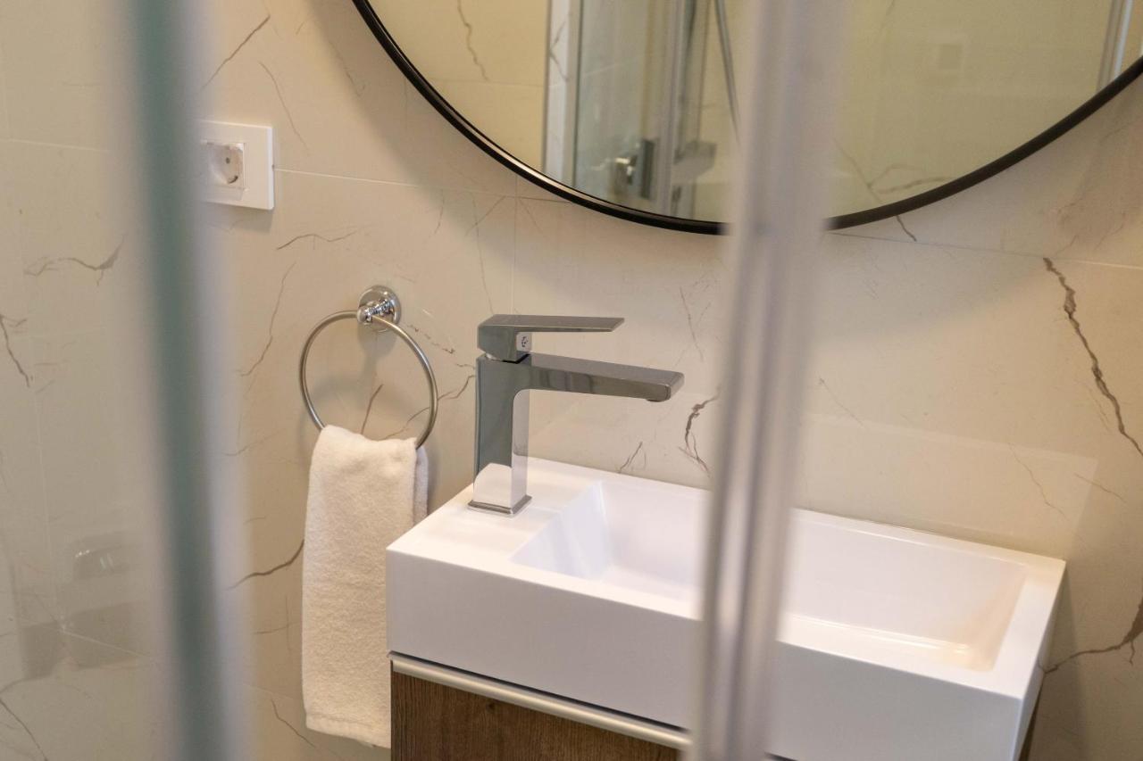 Design 1Bdr Loft Near Kvaternik Square Apartment ซาเกร็บ ภายนอก รูปภาพ