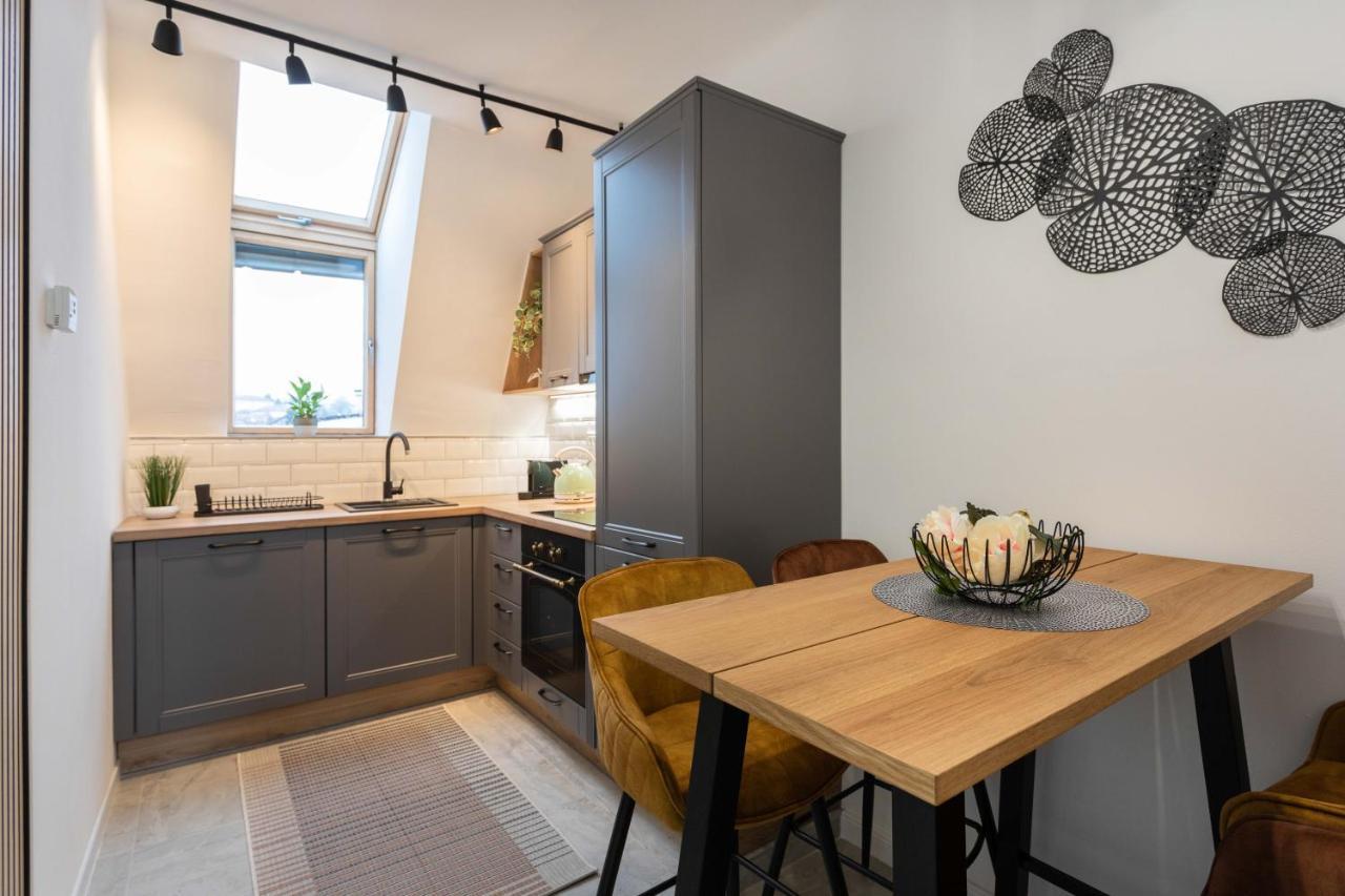 Design 1Bdr Loft Near Kvaternik Square Apartment ซาเกร็บ ภายนอก รูปภาพ